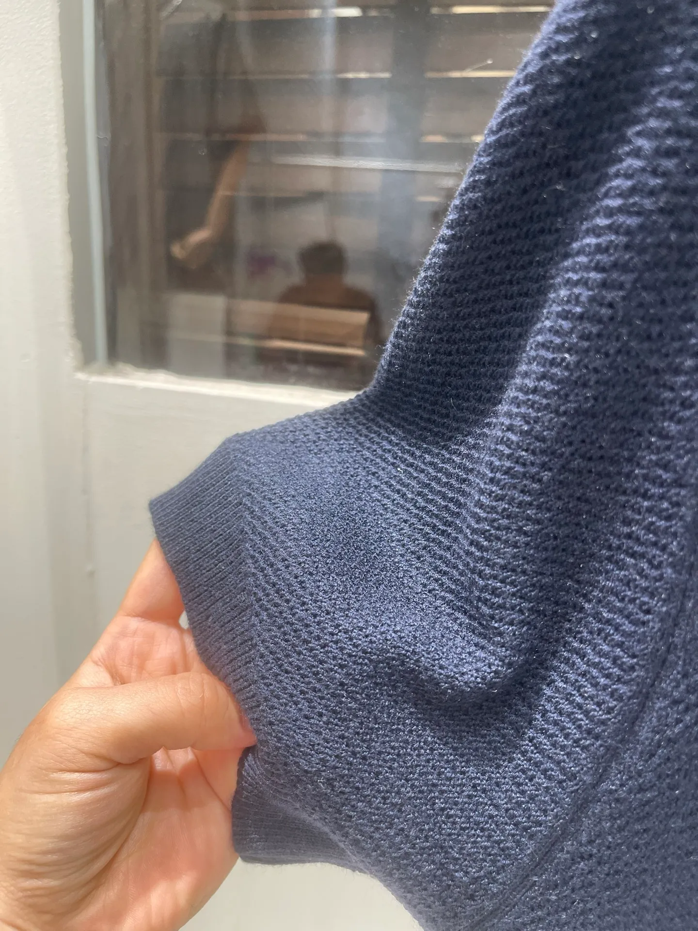 Mulberry silk sheep wool knitted. Breathable sweat-wicking upper body. Sizes: m 3x Color: Black White Blue Style No.: 0009